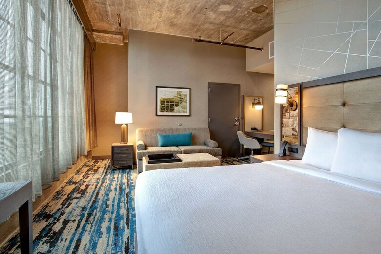 Hotel Embassy Suites By Hilton Rockford Riverfront