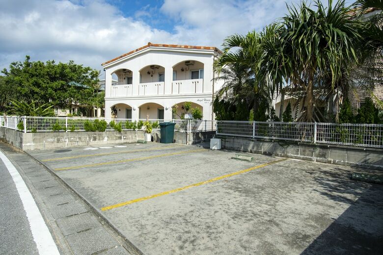 Angel House Resort