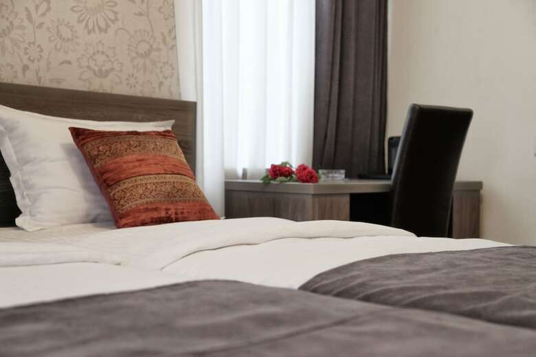 Hotel Four Brothers
