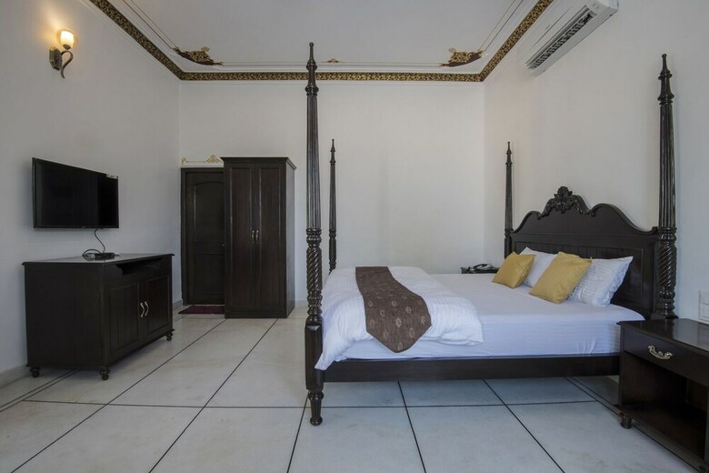 Hotel Chandraveer Niwas