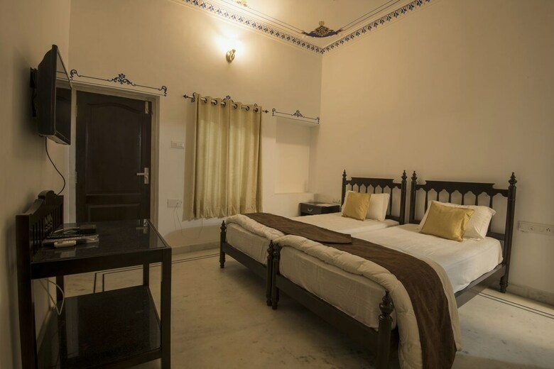 Hotel Chandraveer Niwas
