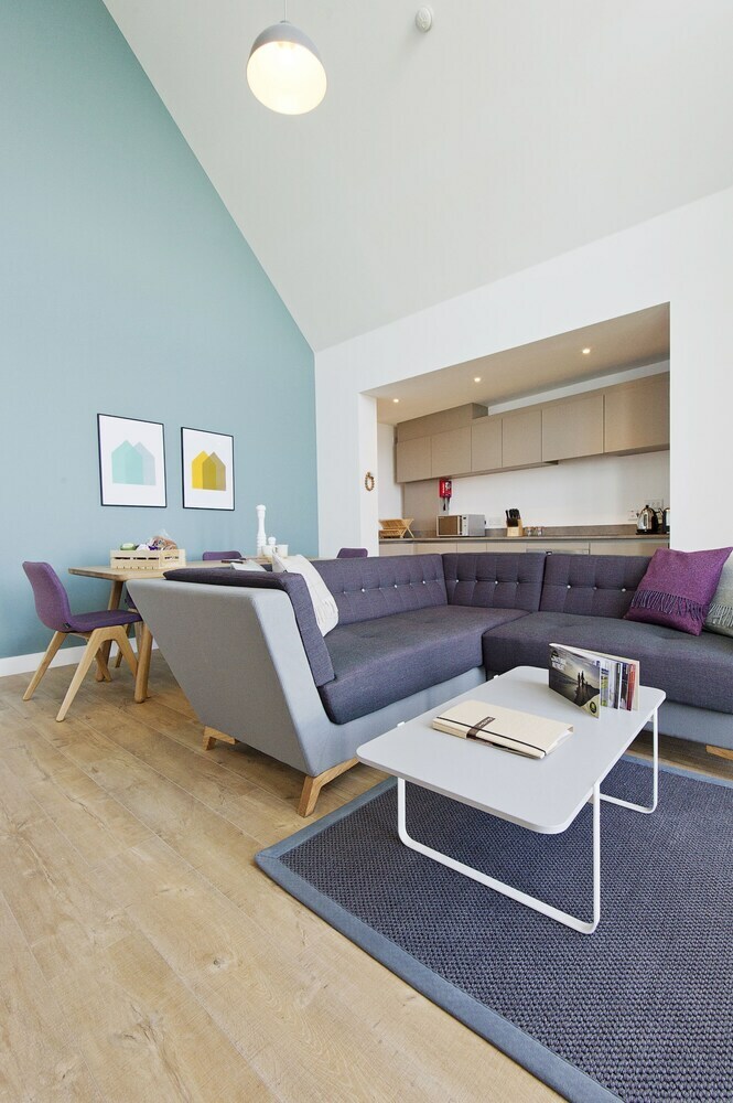Gold Seeker - 2 Bed Luxury Apartment