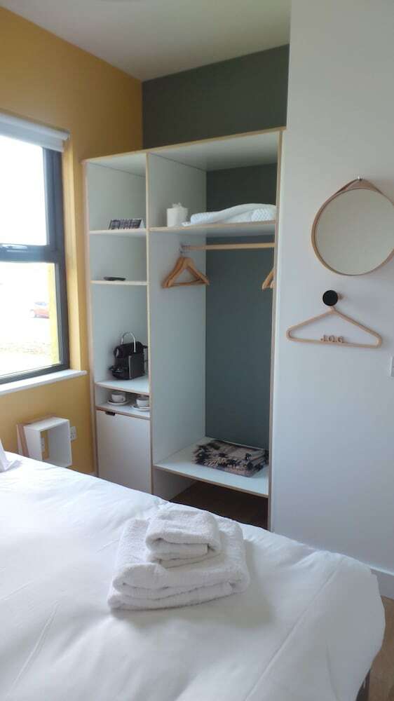 Gold Seeker - 2 Bed Luxury Apartment