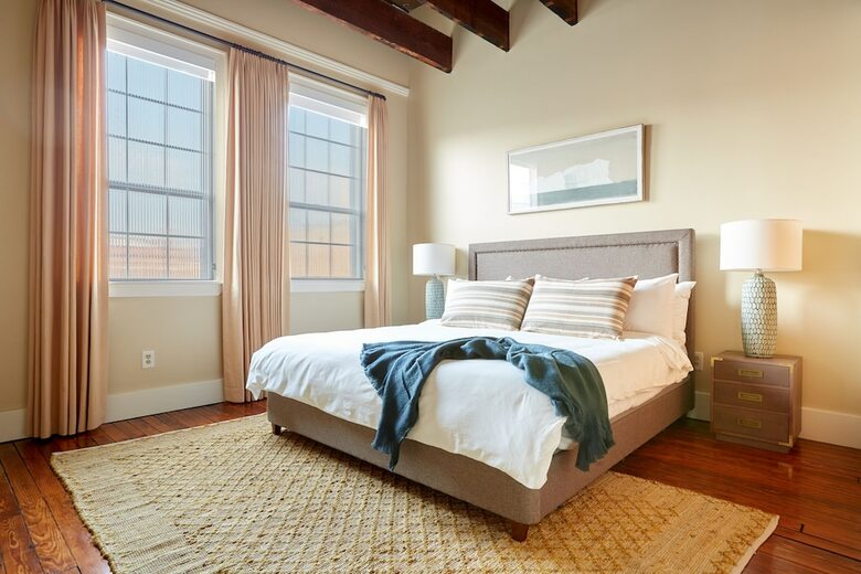 Sonder - Congress Apartments