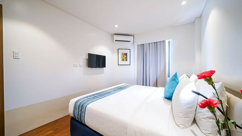 Hotel Tambuli Seaside Resort And Spa
