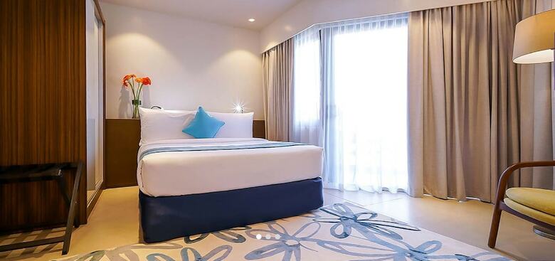 Hotel Tambuli Seaside Resort And Spa