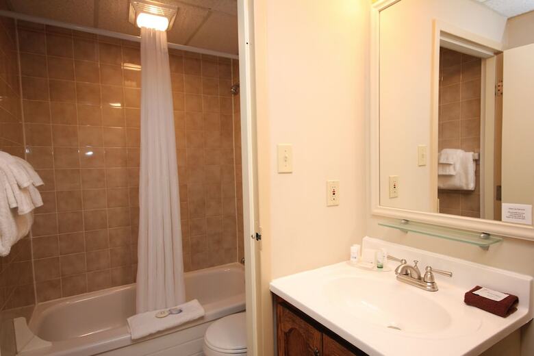 Hotel Saint Andrews Inn & Suites