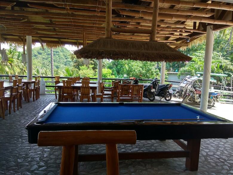 Hotel Jalyn's Resort & Restaurant