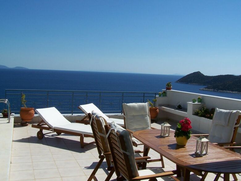 Apartamentos Villa Petra With Swimming Pool