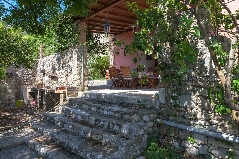 Marcoras Historical Estate