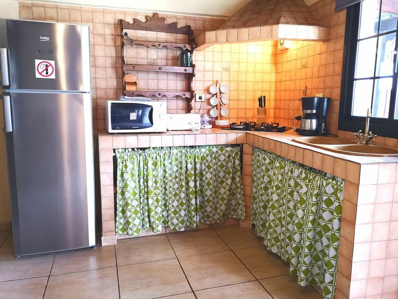 Aparthotel Finca Tom�s Y Puri
