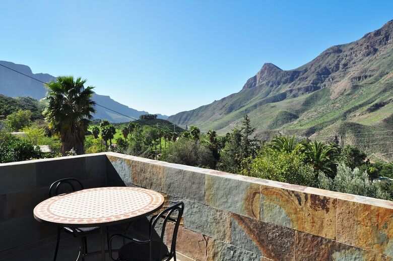 Aparthotel Finca Tom�s Y Puri