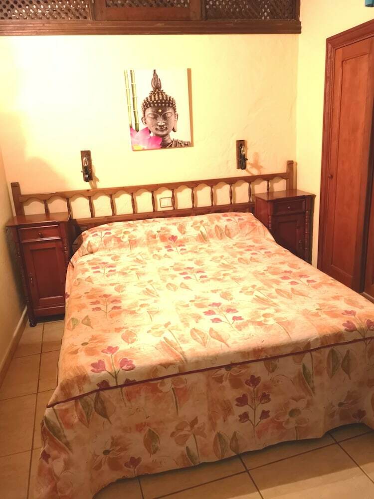 Aparthotel Finca Tom�s Y Puri