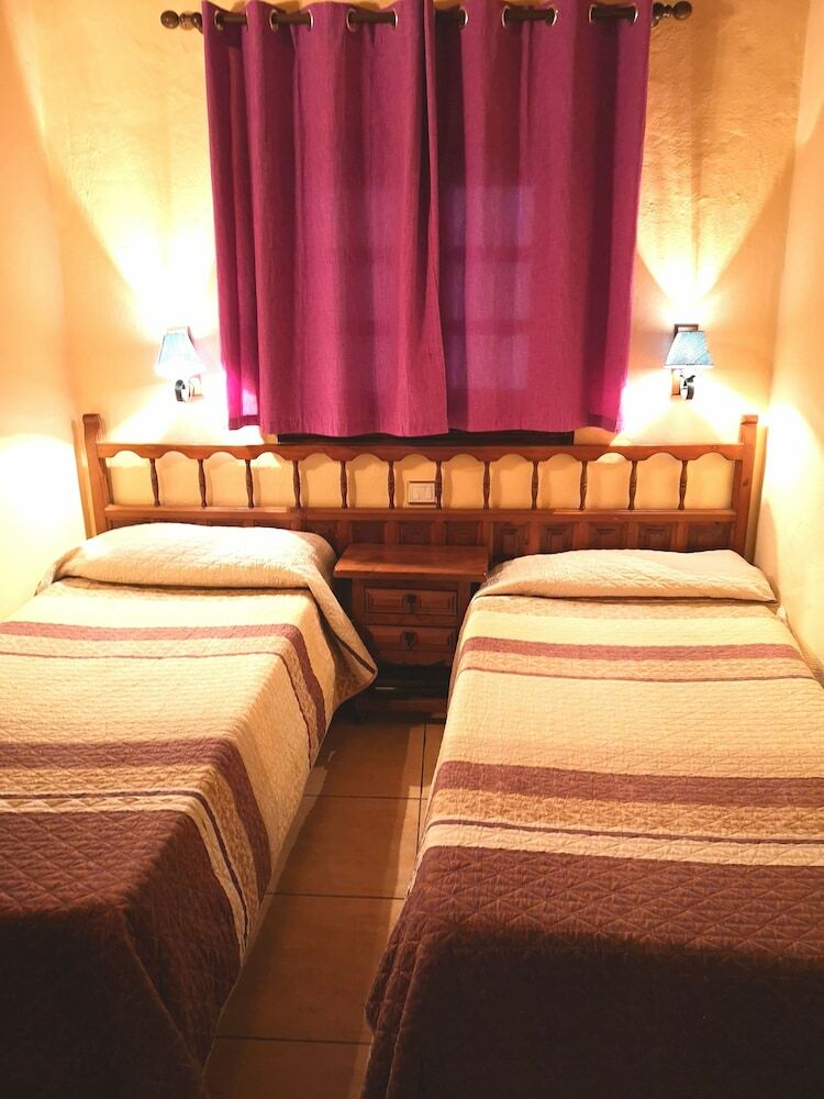 Aparthotel Finca Tom�s Y Puri