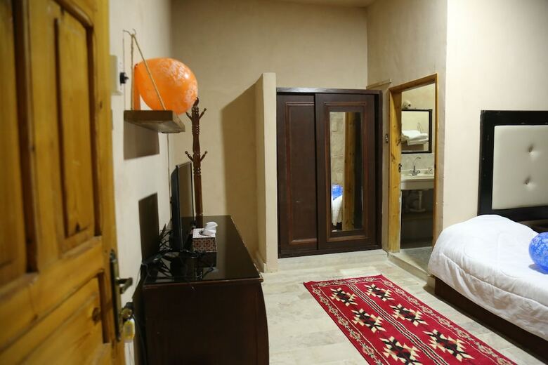 Hostal Peace Castle Hoste