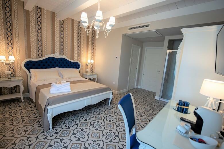 Hotel Sui Generis