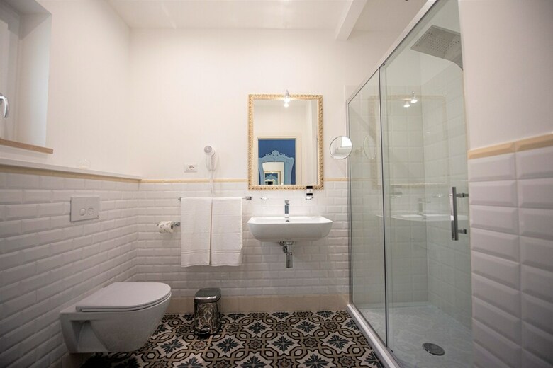 Hotel Sui Generis