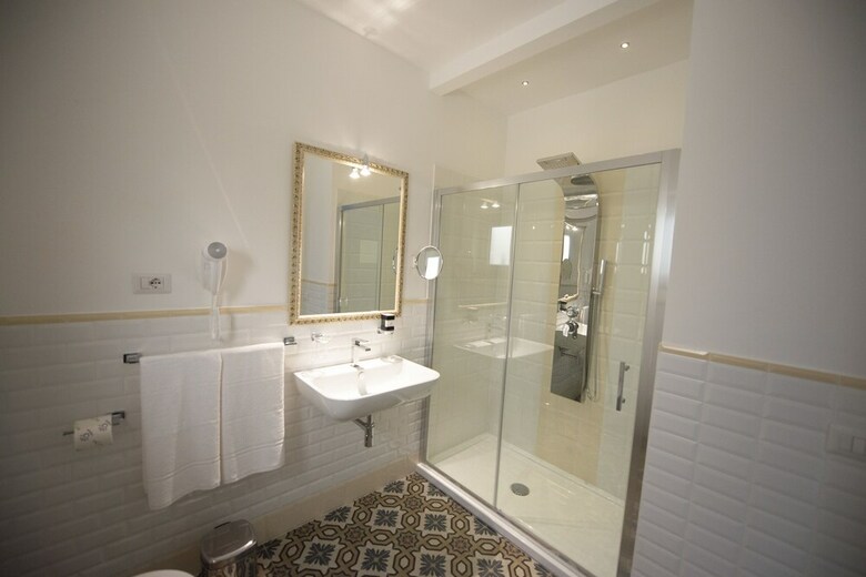 Hotel Sui Generis