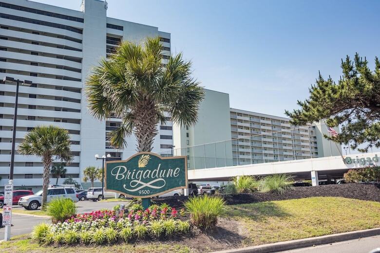 Apartamentos Brigadune #8a Ocean Front