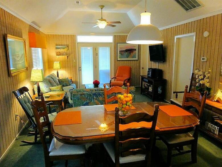 Guest Cottage #28