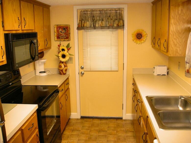 Guest Cottage #28