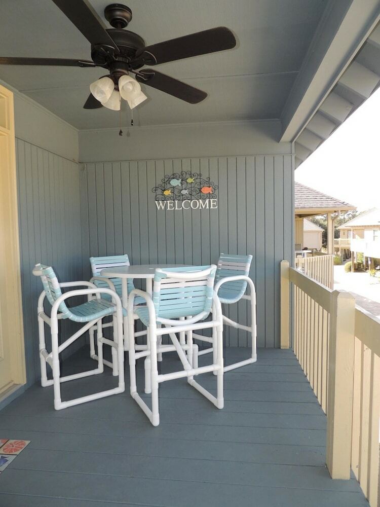 Guest Cottage #28