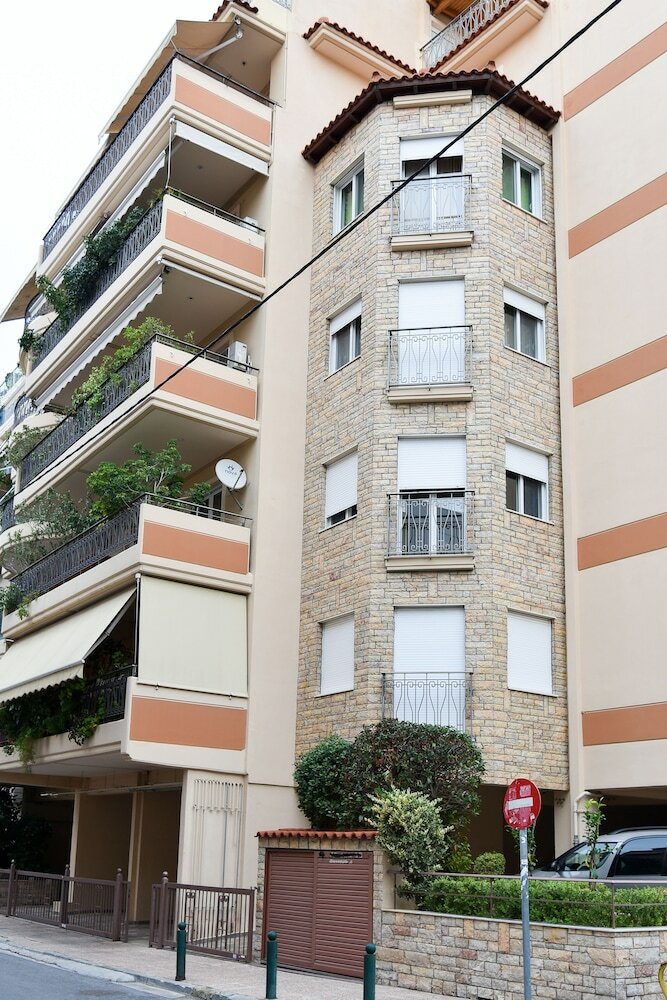 Two Bedroom Apartment In Kesariani