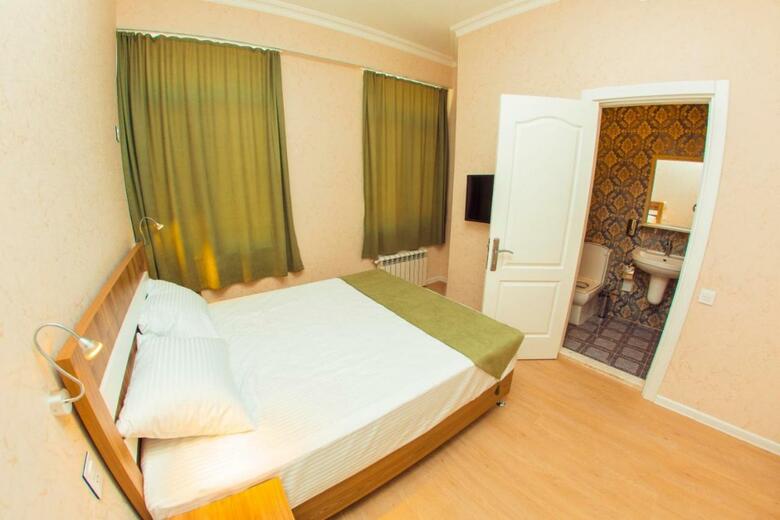 Hostal Alfa Hotel & Hostel
