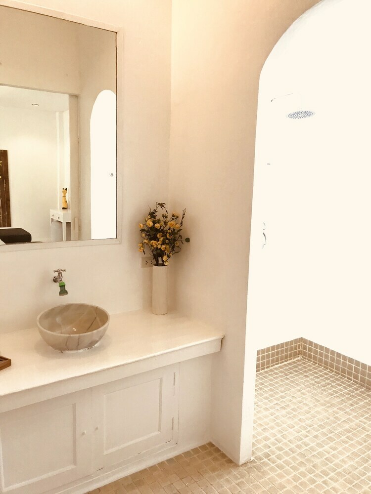Hotel Watercolours Resort