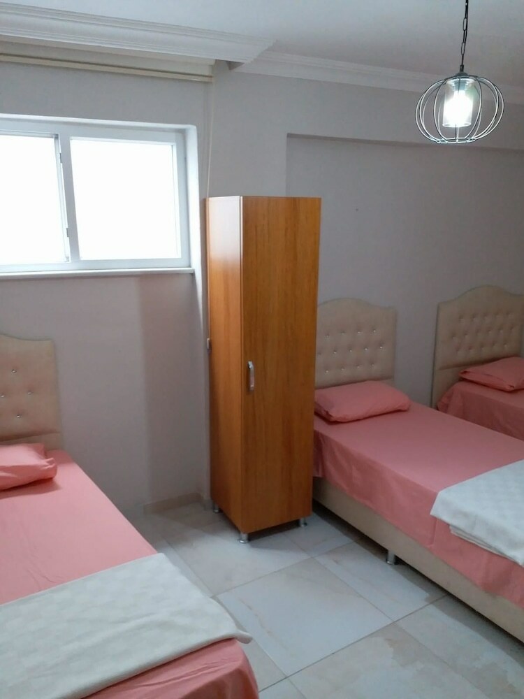 Avsa Roza Apart