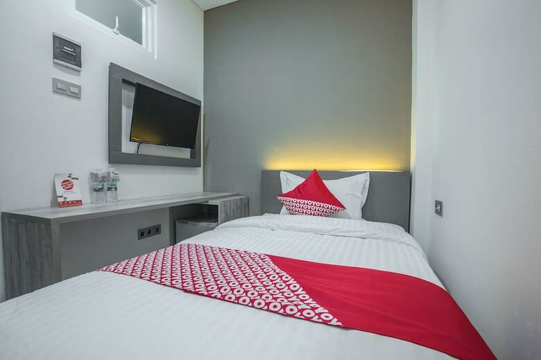 Hotel Oyo 1487 Residence Khoe
