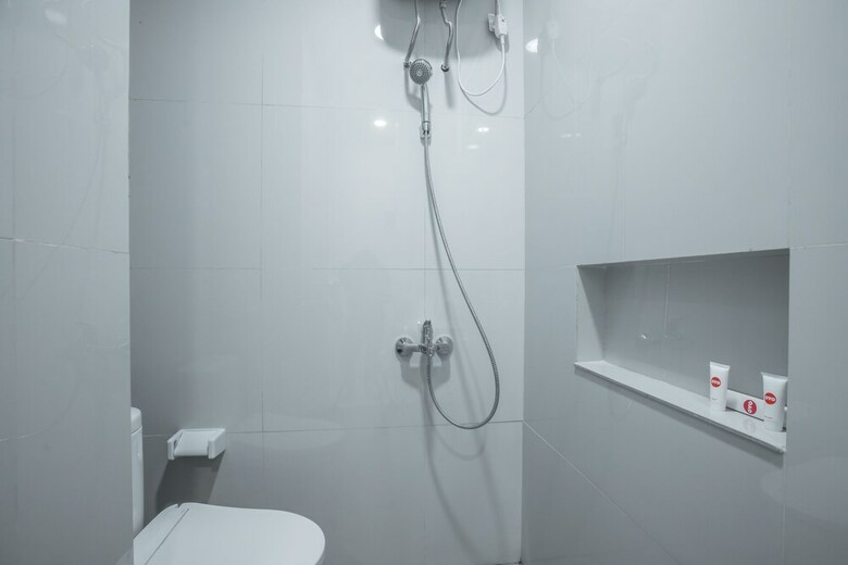 Hotel Oyo 1487 Residence Khoe
