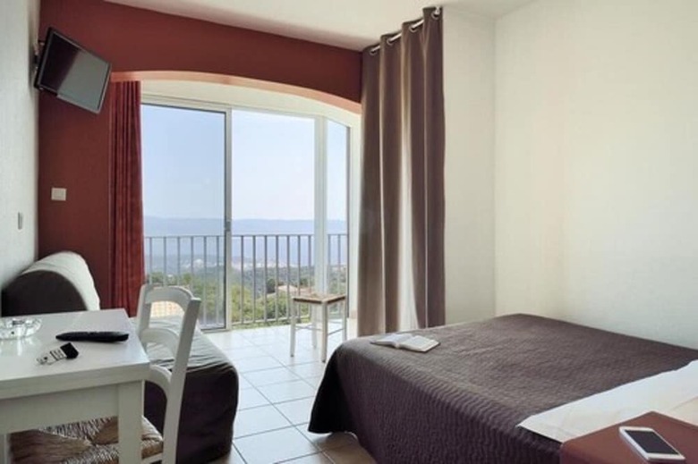 Hotel Alata