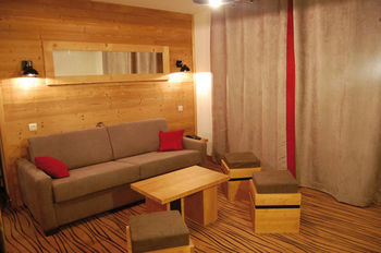 Aparthotel Lagrange Prestige Les Chalets D'emeraude