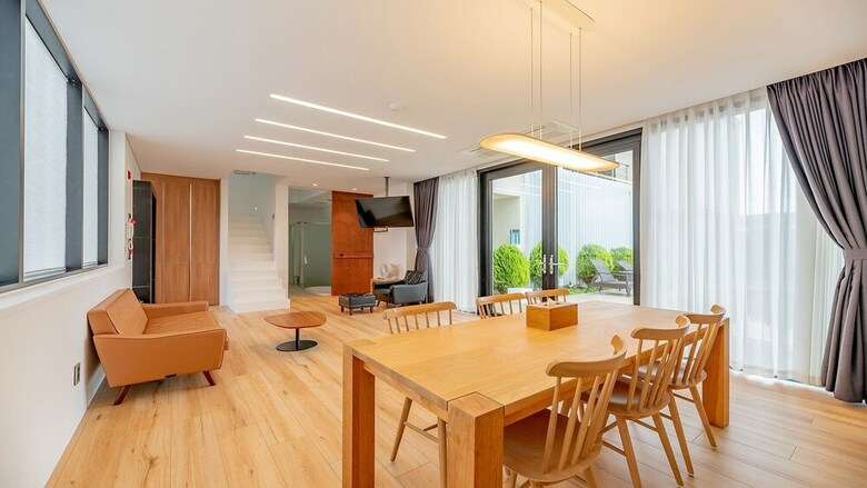 Namib Pool Villa Jeju