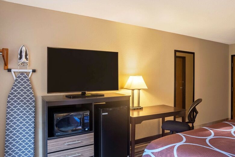 Hotel Super 8 By Wyndham Elkins