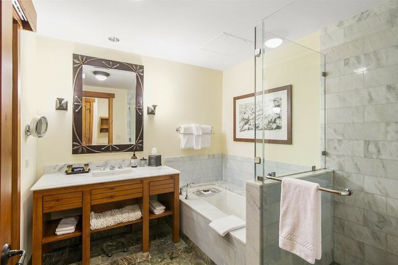 1325 Studio @ The Lodge At Spruce Peak