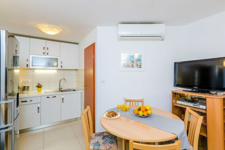 Hotel Holiday Home Kazerma
