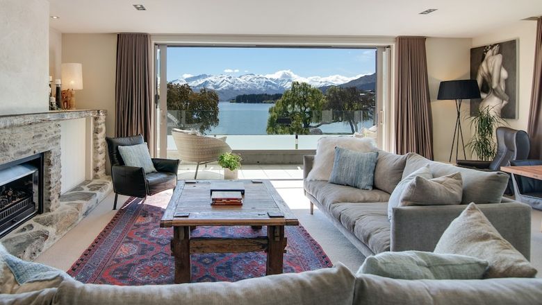 Ardmore Street Luxury Apartment