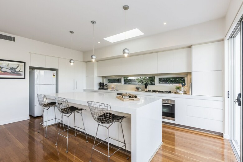 Sydney Seaside Contemporary Executive Living