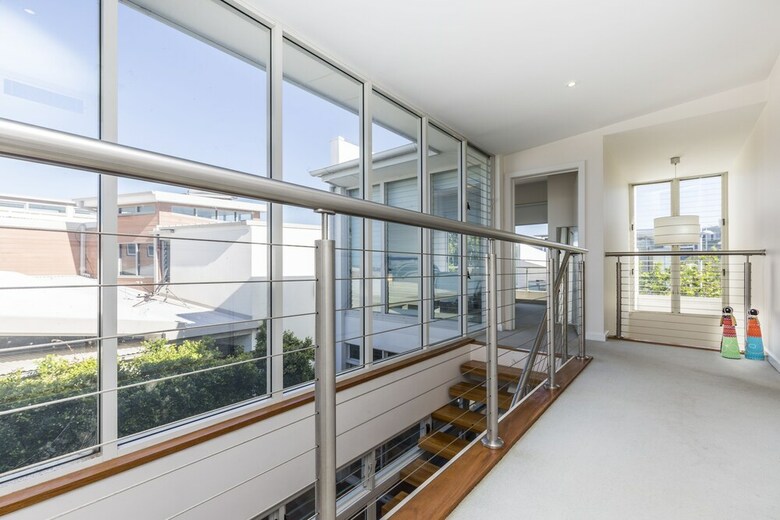 Sydney Seaside Contemporary Executive Living