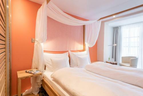 Landhotel Wei�es Ro�