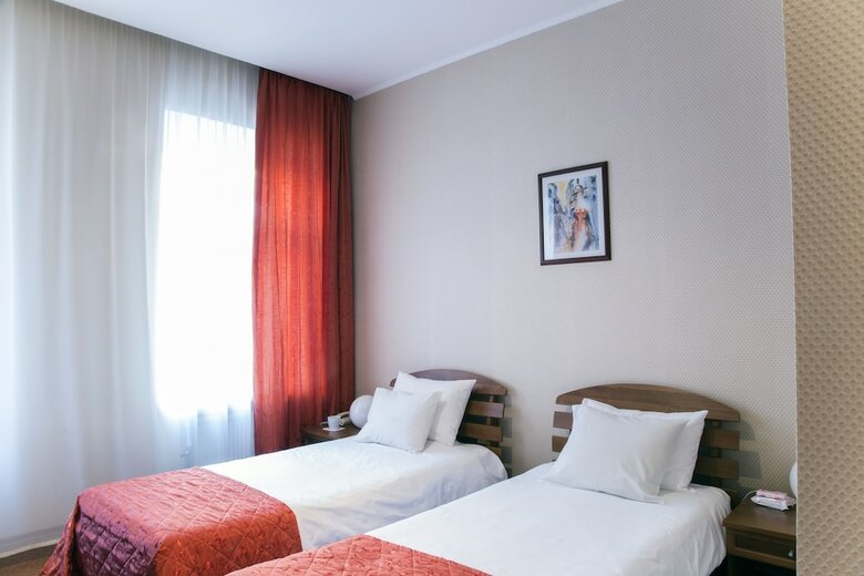 Columb Hotel