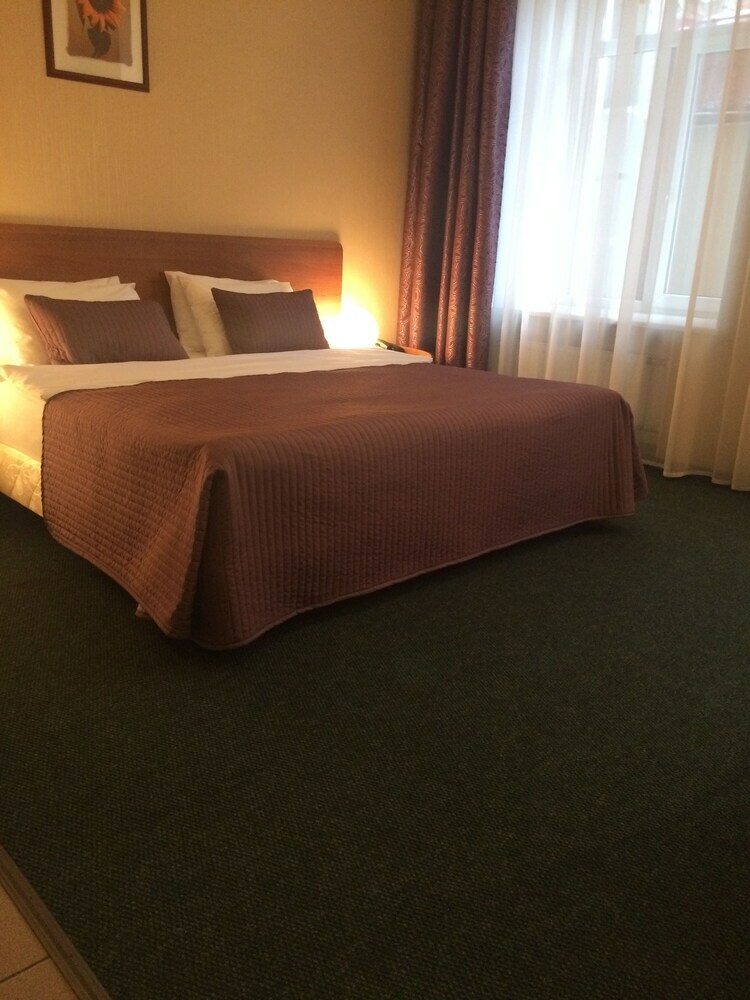 Columb Hotel
