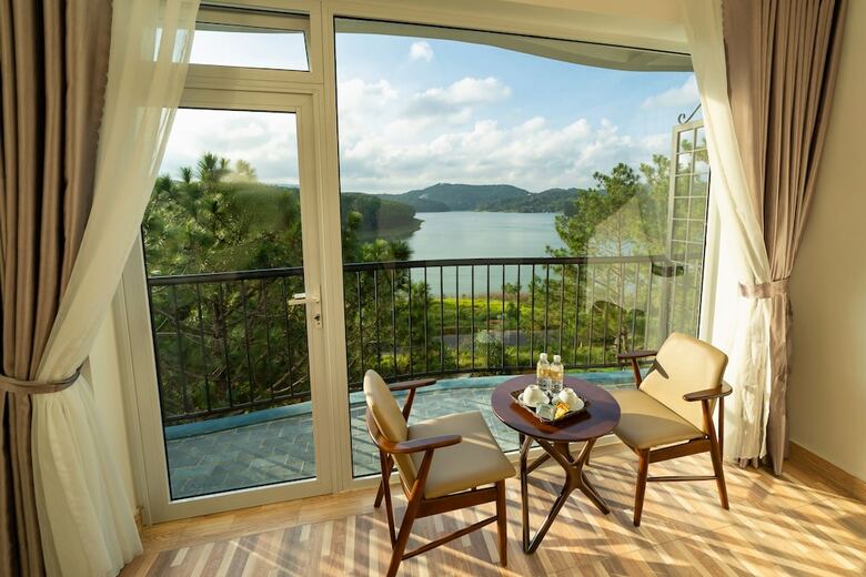 Hotel Romeo Juliet Dalat Resort