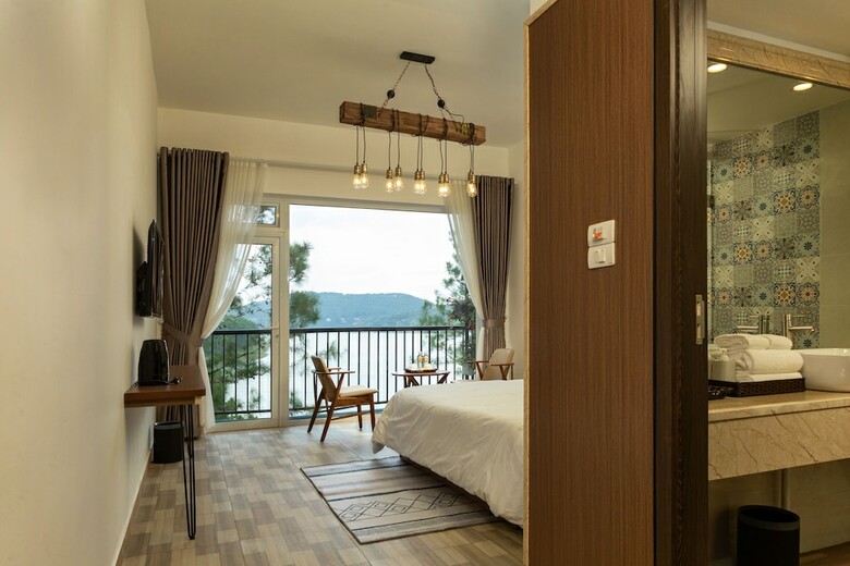 Hotel Romeo Juliet Dalat Resort