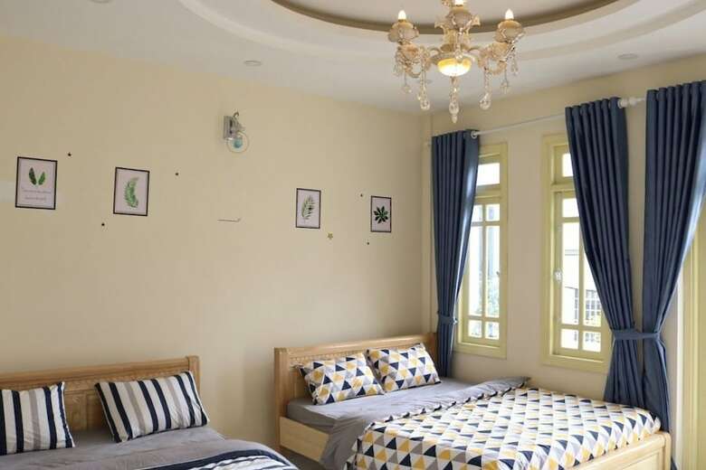 Hotel Quynh Huong House