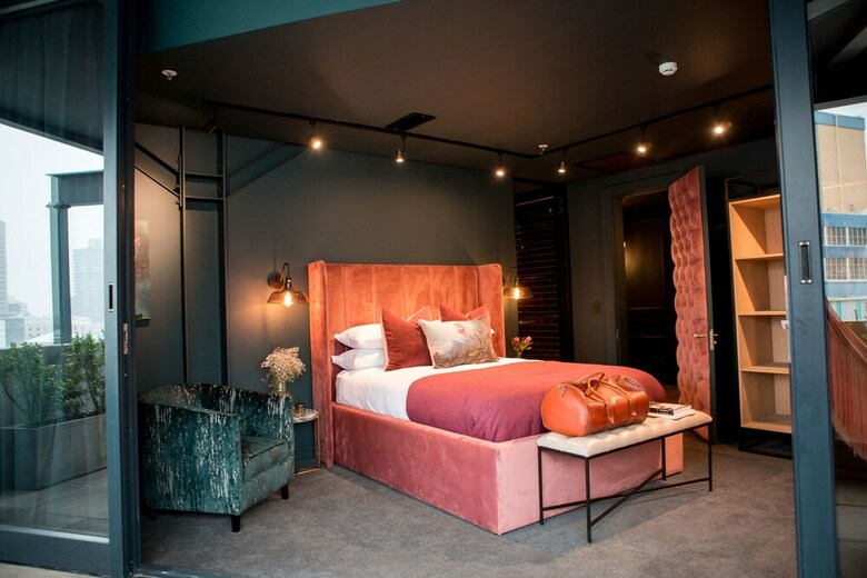 Cartel House Hotel On Loop