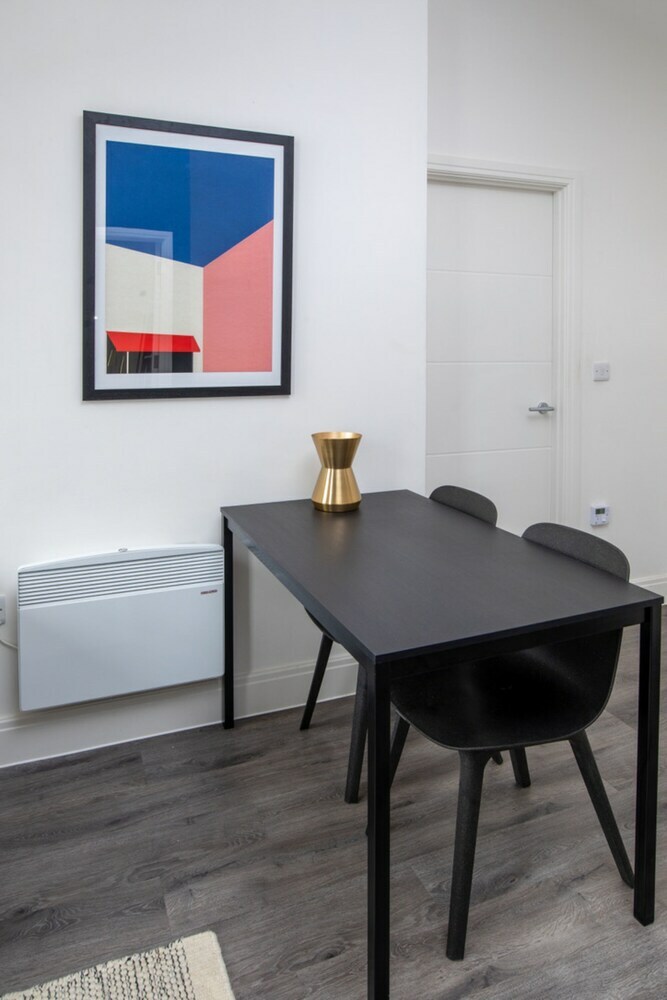 Central Apartment For 2 In Stokes Croft