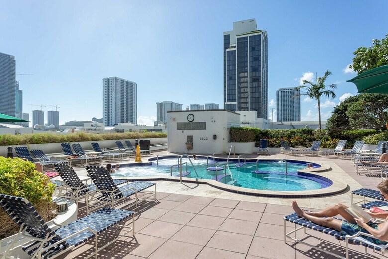 Apartamentos Cozy Oceanview Retreat On The Bay